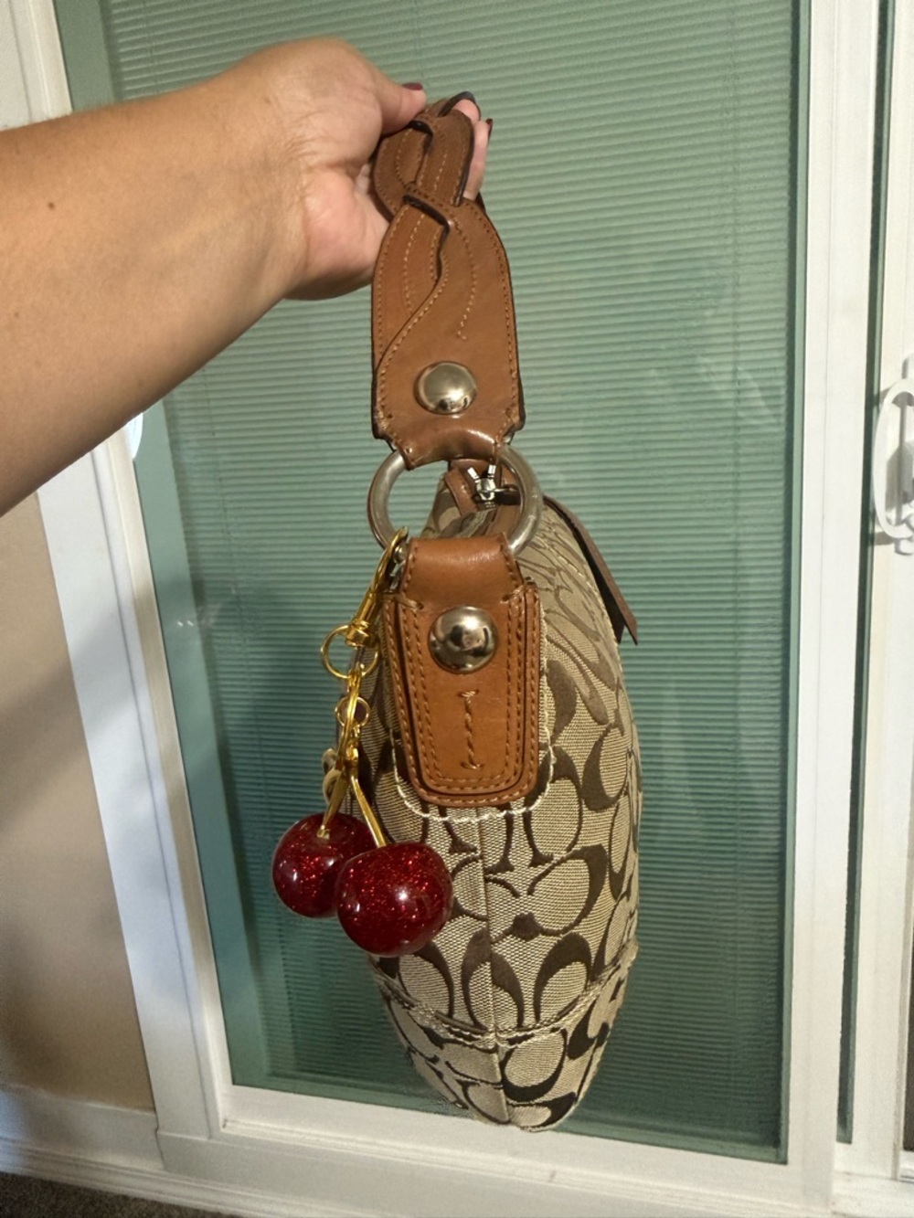 Coach Signature Canvas Hobo Bag in Khaki/Chestnut - Picture 3 of 9
